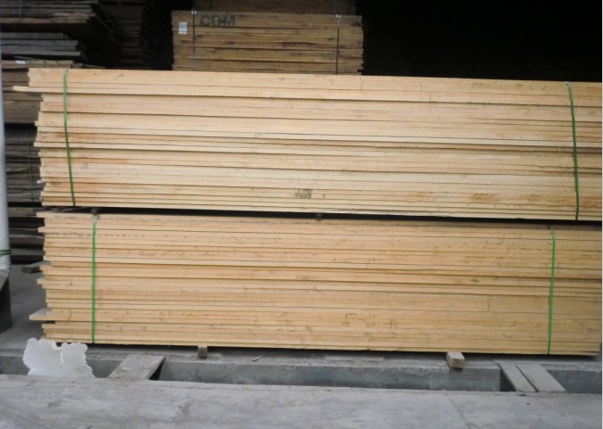 3.2公分厚無節材新西蘭輻射松實木板